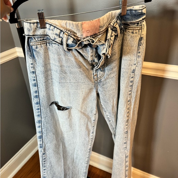 Revice Jeans - Picture 1 of 2